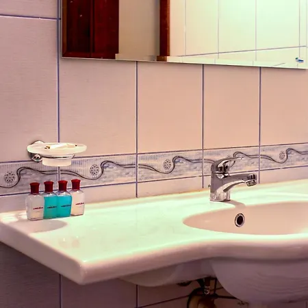 On Maxi Complex With Parking Апартаменты Святые Константин и Елена