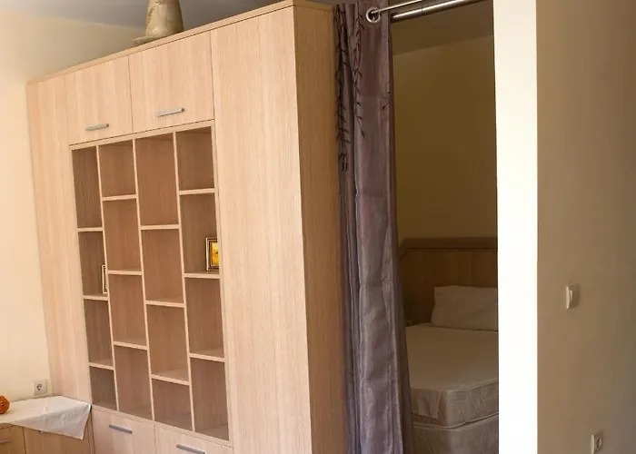 On Maxi Complex With Parking *