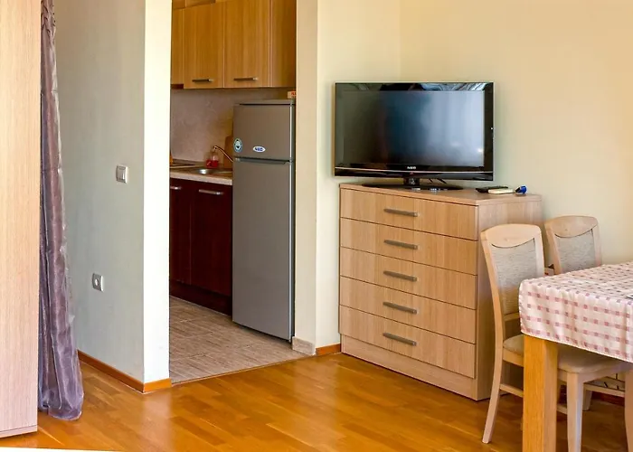 On Maxi Complex With Parking *